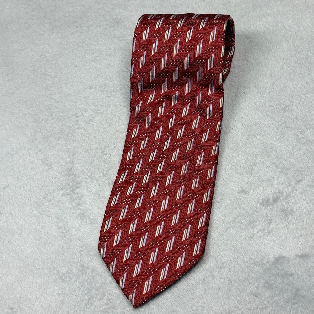 Ermenegildo Zegna Mens Red Geometric Silk‎ Necktie Made in Italy Classic 3.5